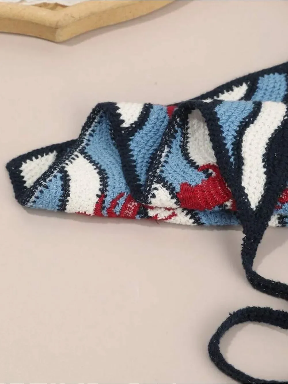 Red Lobster Print Scarf S143 - Picture 4 of 5